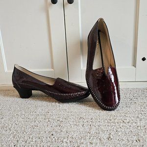 SAS Sonyo Slip On Heel Bordo Size 11 BEAUTIFUL SHOES